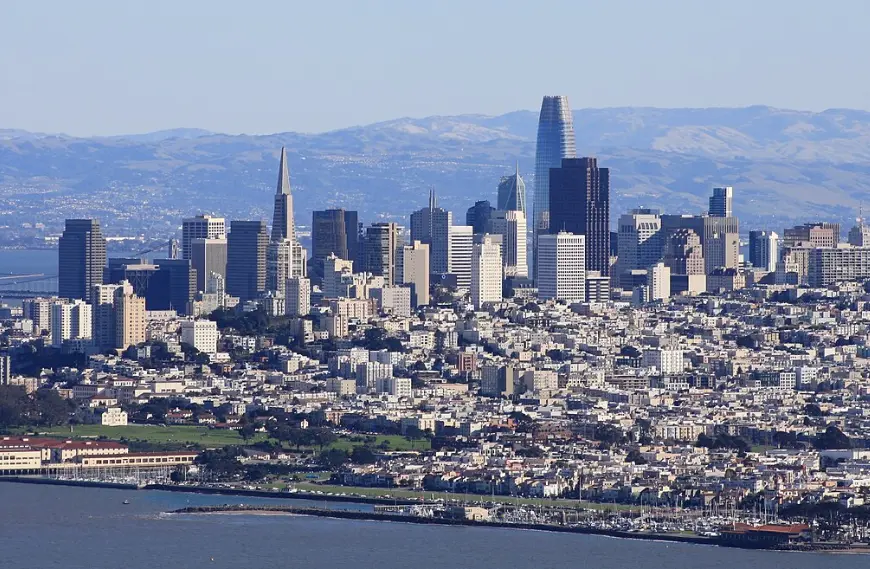 दुनिया की चौथी सबसे बड़ी अर्थव्यवस्था बना कैलिफोर्निया