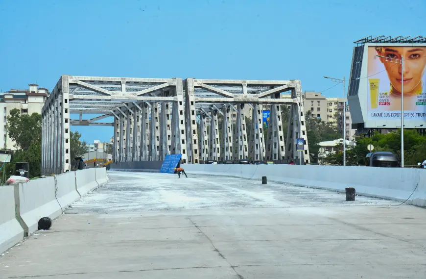 अंधेरी का गोखले ब्रिज मानसून से पहले खुलने को तैयार, BMC ने तेज की काम की रफ्तार
