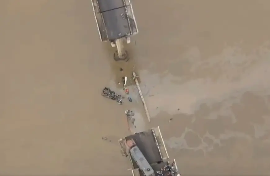 Four Vehicles Plunge into River as Vadodara Bridge Collapses