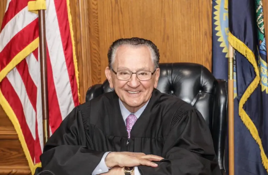 Frank Caprio, America’s Kindest Judge, Dies at 88