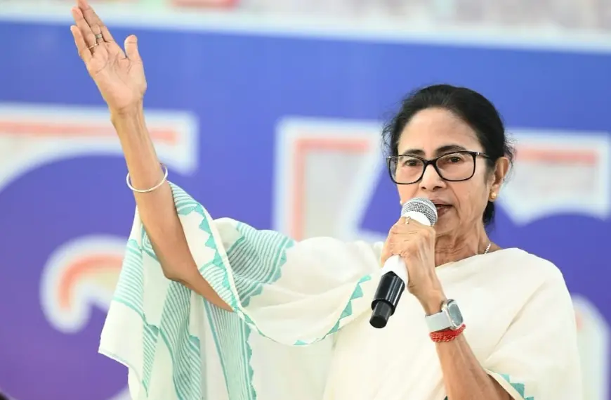 Mamata Banerjee Issues Dharna Warning as West Bengal SIR Controversy Deepens