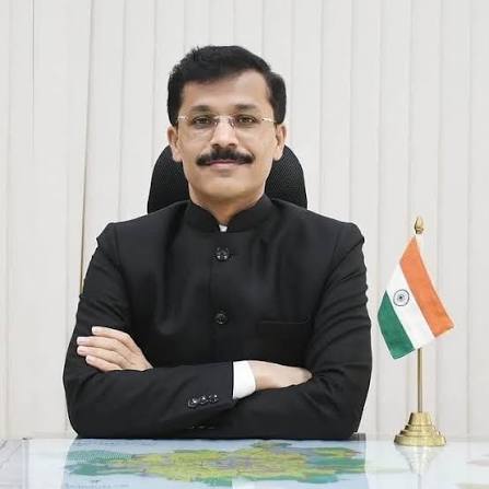 IAS Tukaram Mundhe (@tukarammundeunofficial) • Instagram photos and videos
